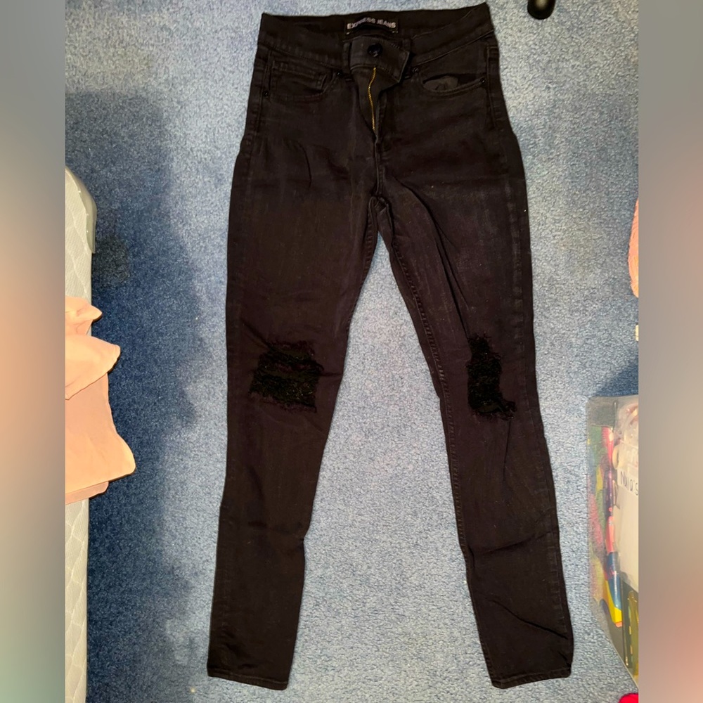 🎉 HOST PICK 🎉 Women’s Express Ripped Black Jeggings- size 4